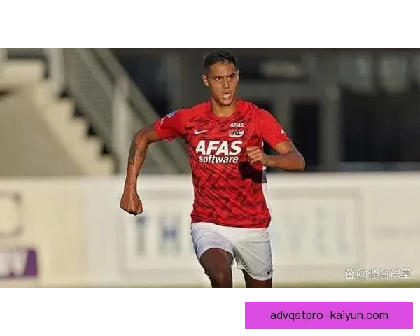 荷兰转会策略引发关注，俱乐部潜力球员持续挖掘与更新。